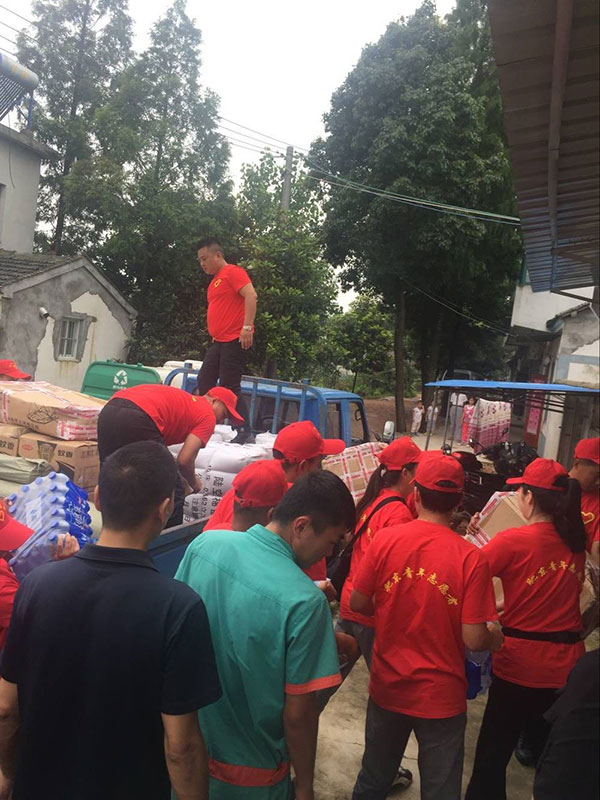 團(tuán)縣委青年企業(yè)家協(xié)會(huì)捐贈(zèng)物品2 團(tuán)縣委青年企業(yè)家協(xié)會(huì)捐贈(zèng)物品2