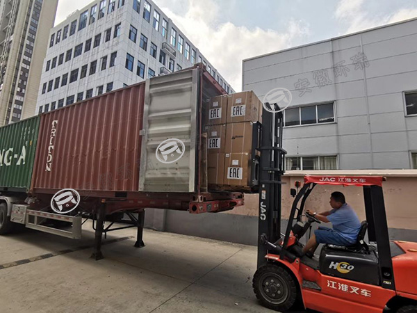 電伴熱、電采暖產(chǎn)品裝柜運(yùn)輸