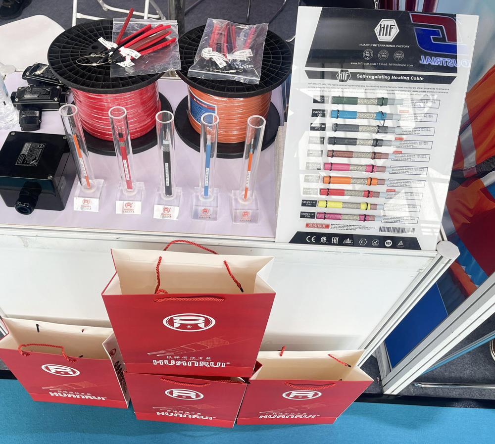 展會(huì)現(xiàn)場(chǎng)電伴熱產(chǎn)品圖片