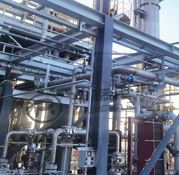 化工管道電伴熱現(xiàn)場安裝圖片