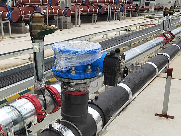 管道上電伴熱系統(tǒng)保溫安裝實物圖